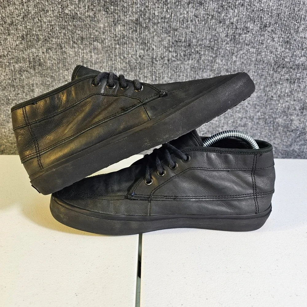 Vans Chukka Low Black Leather Fleece Lined Skate Shoes Men's 7 Women's 8.5‎ EUC